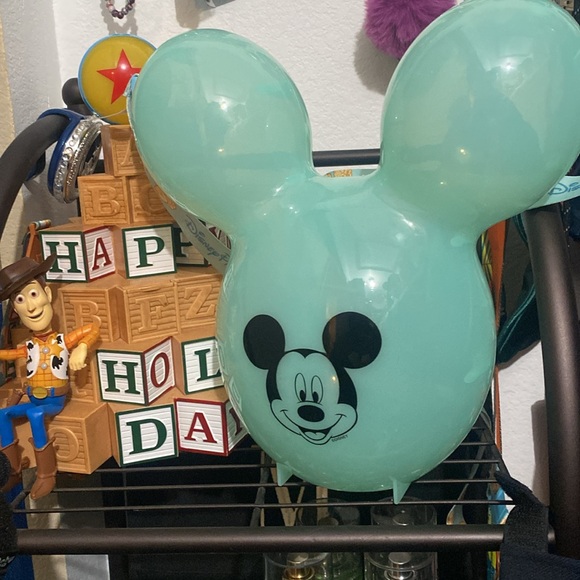 Disney Mickey Mouse popcorn bucket from Disneyland - Picture 5 of 5